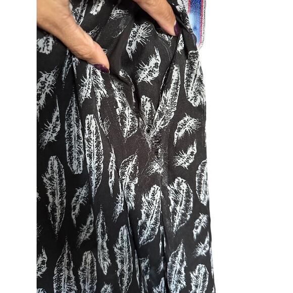 Aryn K. Palazzo Black & White Falling Feathers Pant, Women's size small - Picture 4 of 5